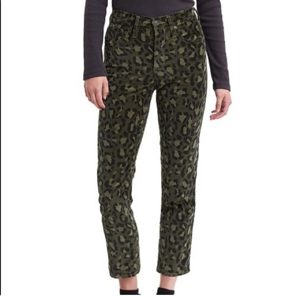 NEW LEVIS 724 High Rise Straight Cropped Velvet Animal Print Pants Size 26 - Picture 1 of 10